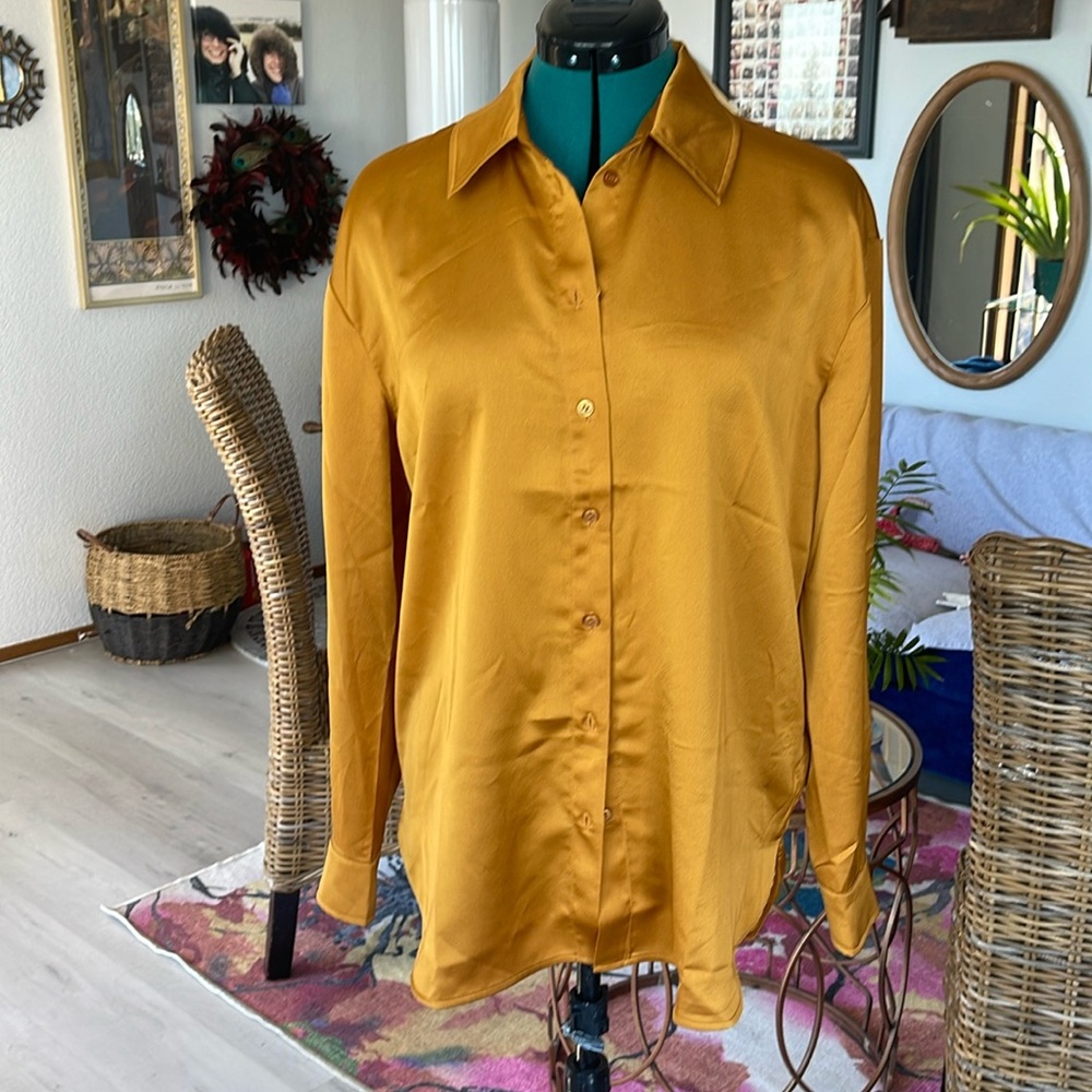 Sanctuary long sleeved satin top